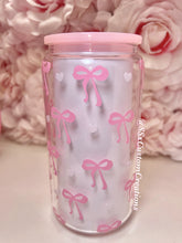 Load image into Gallery viewer, Glass Bow &amp; Hearts Tumbler
