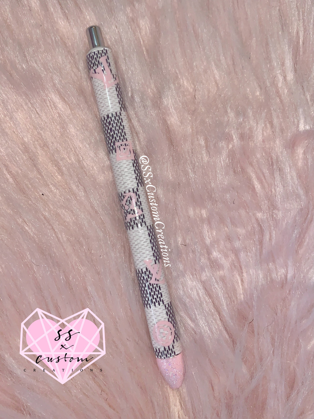 Checkered Glam Pen