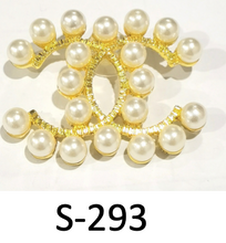 Load image into Gallery viewer, Glam Croc Charms -4
