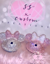 Load image into Gallery viewer, 15oz acrylic Minnie tumbler with luxe rhinestone lid
